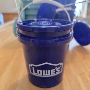 Lowe's Small Blue Mini Bucket with Handle and Lid